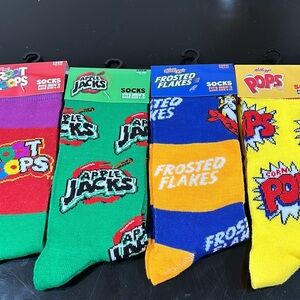 Novelty sock men’s size 6-12 NWT..
